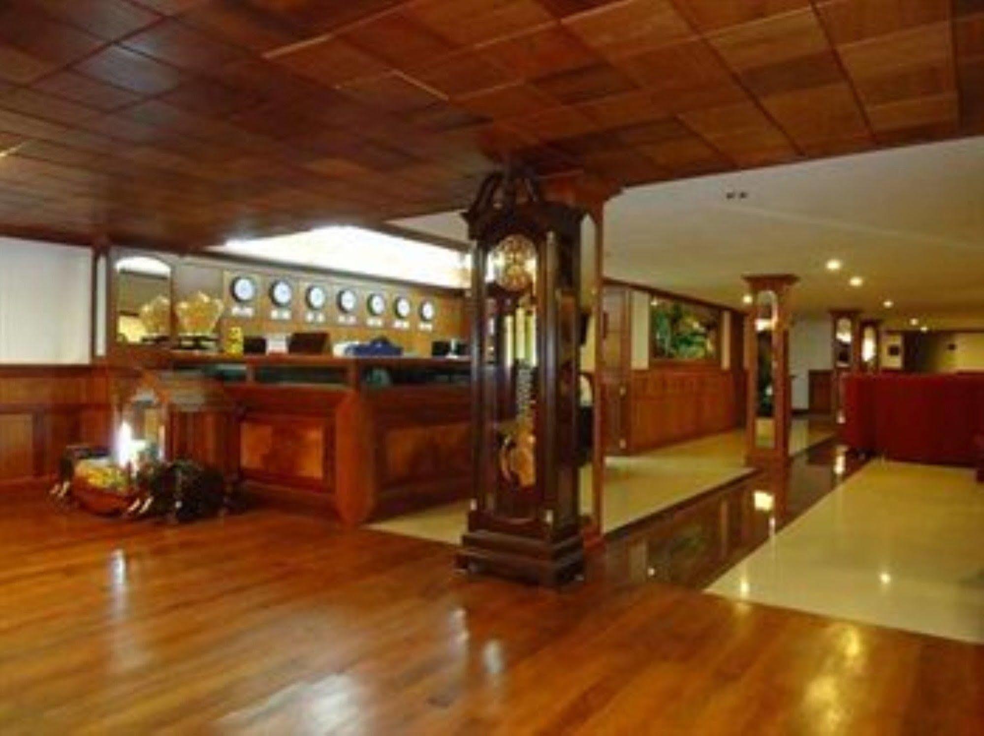 Wei Si Deng Hotel & Restaurant Phnom Penh Dış mekan fotoğraf