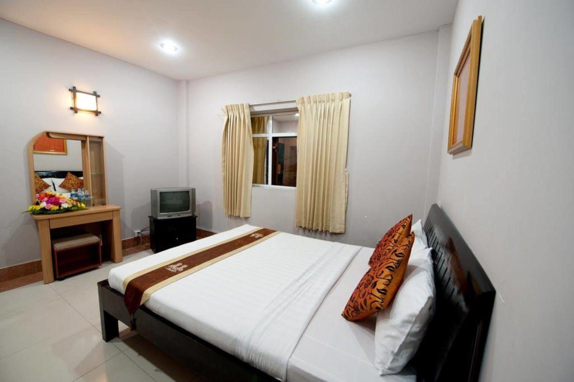 Wei Si Deng Hotel & Restaurant Phnom Penh Dış mekan fotoğraf