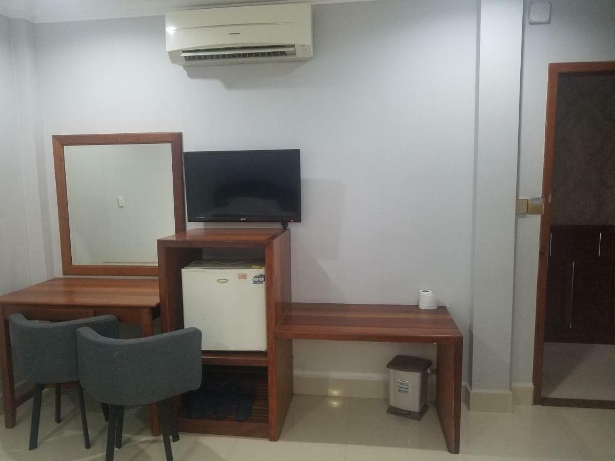 Wei Si Deng Hotel & Restaurant Phnom Penh Dış mekan fotoğraf